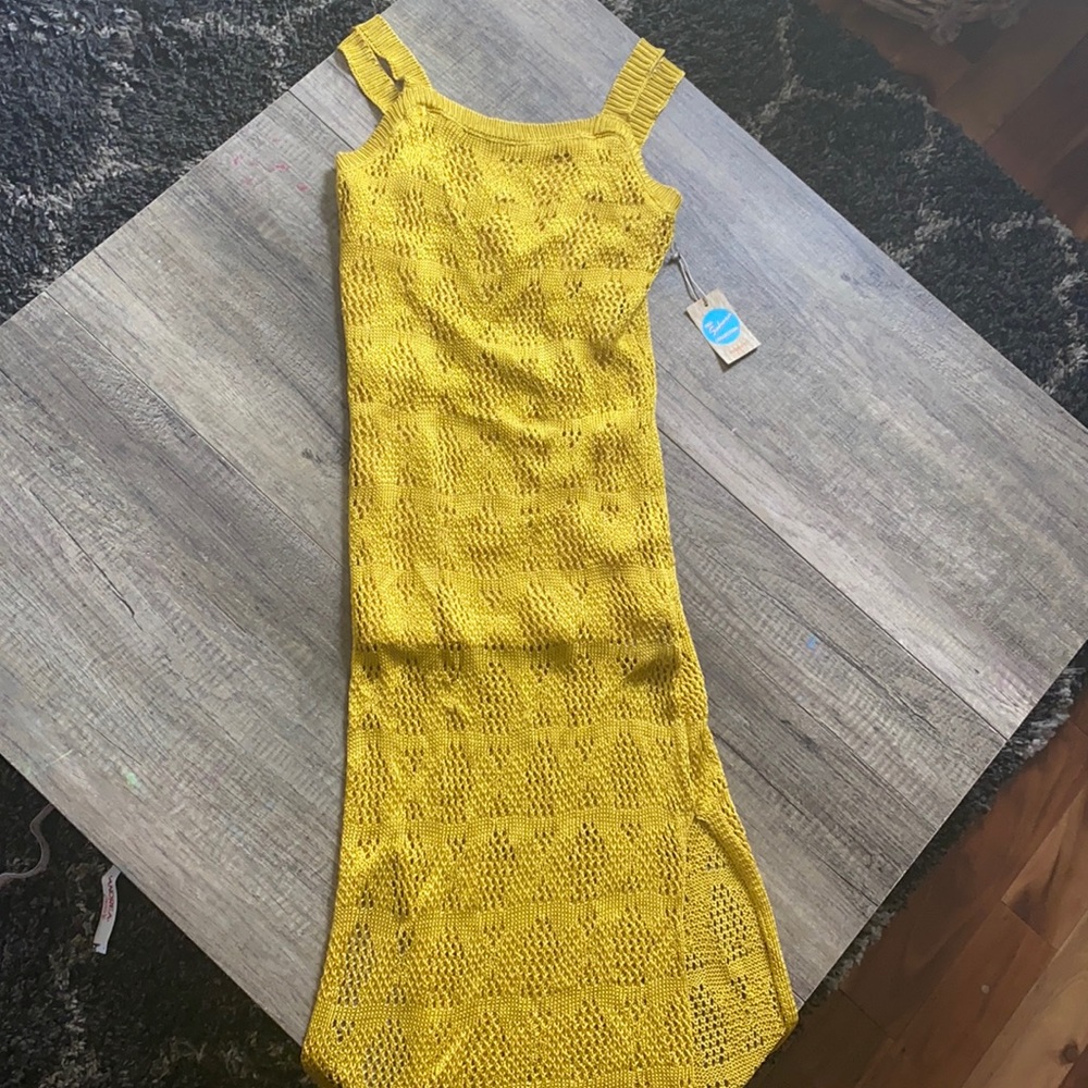 Forever 21 NWT Contemporary Knit Lon Citron Midi Dress Size Medium